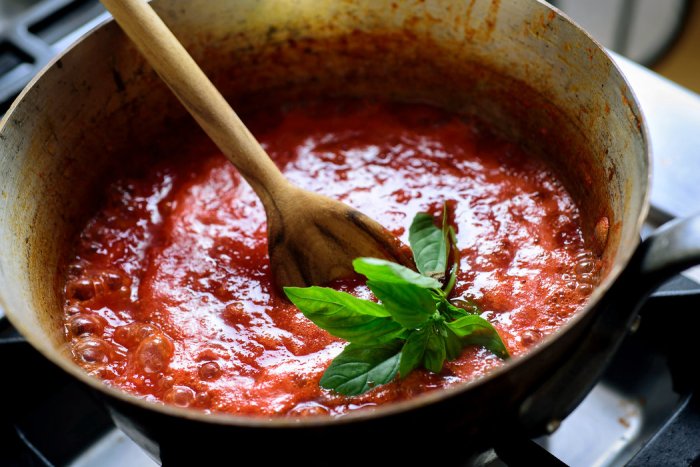 Sauce tomato homemade quick easy pot sauces made girlontherange can