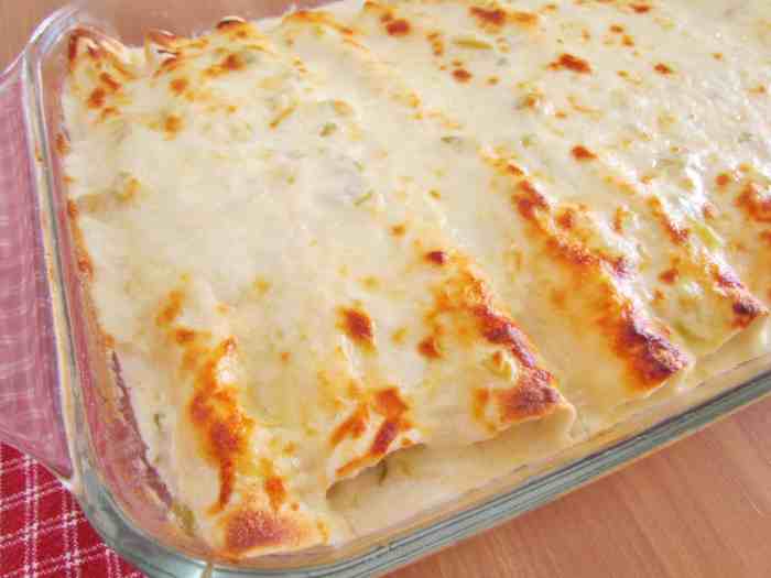 Recipe for white sauce chicken enchiladas