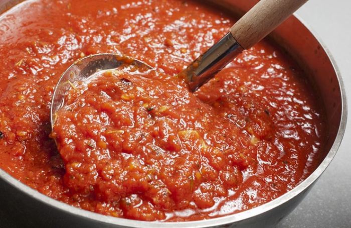 Recipe tomato sauce from fresh tomatoes