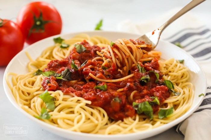 Recipe for fresh tomato sauce