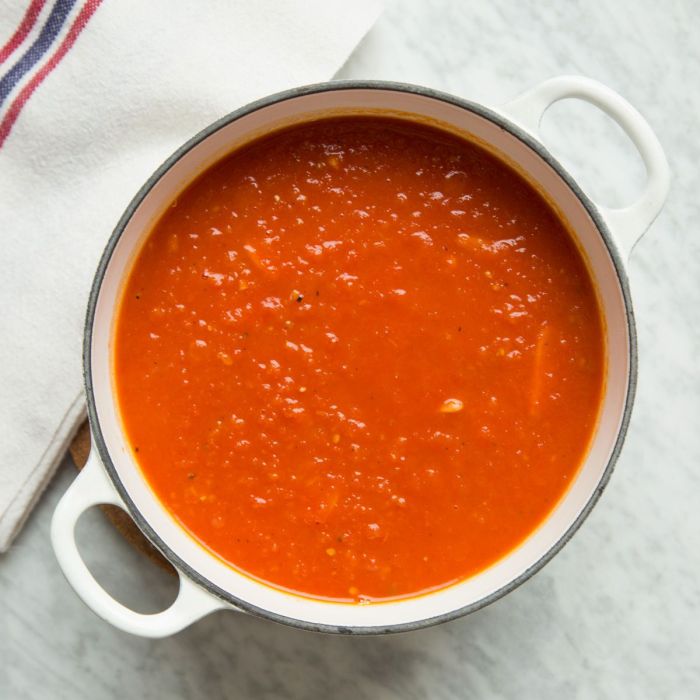 Recipe for fresh tomato sauce