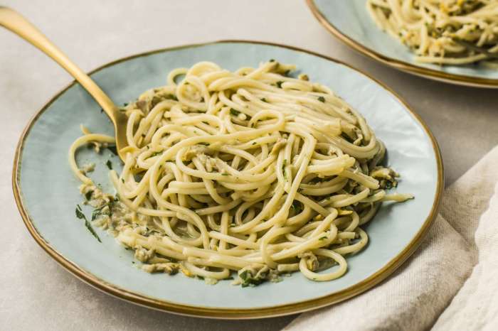 Linguine with white clam sauce recipe